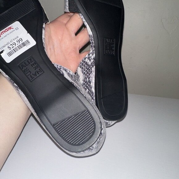Naturalizer Tennessee Snakeskin Gray Print Pointed Dress Flats New Size 9.5 - Picture 5 of 9